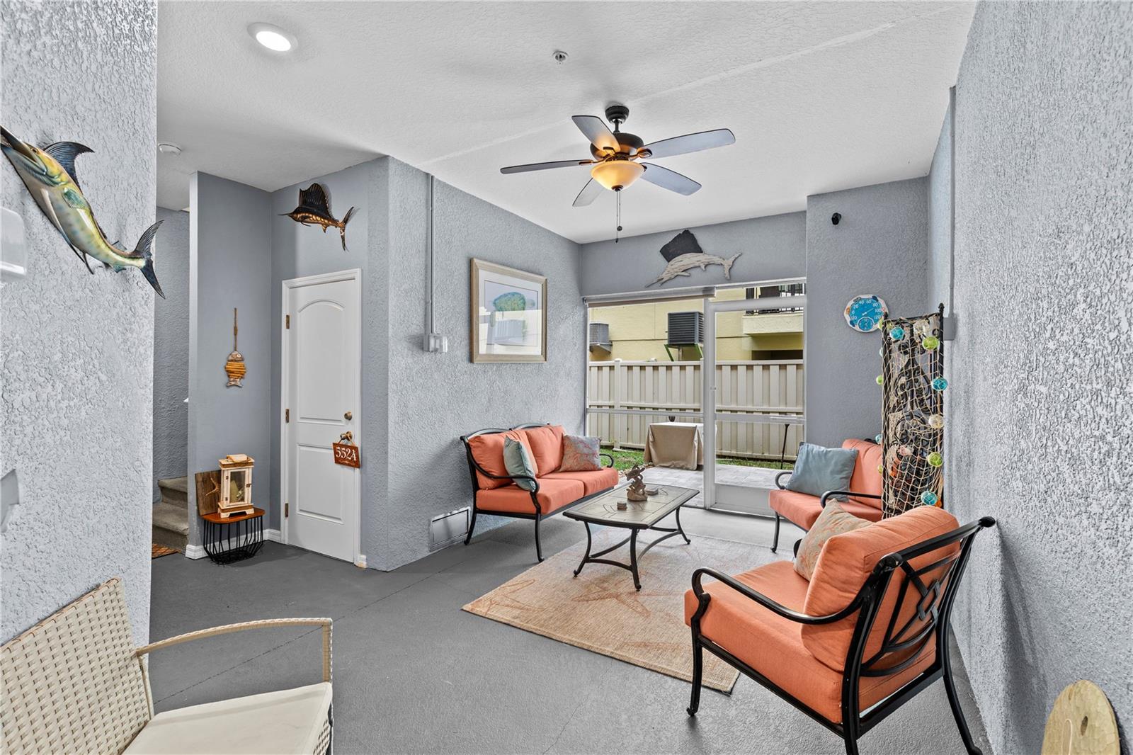 Ground floor screened porch