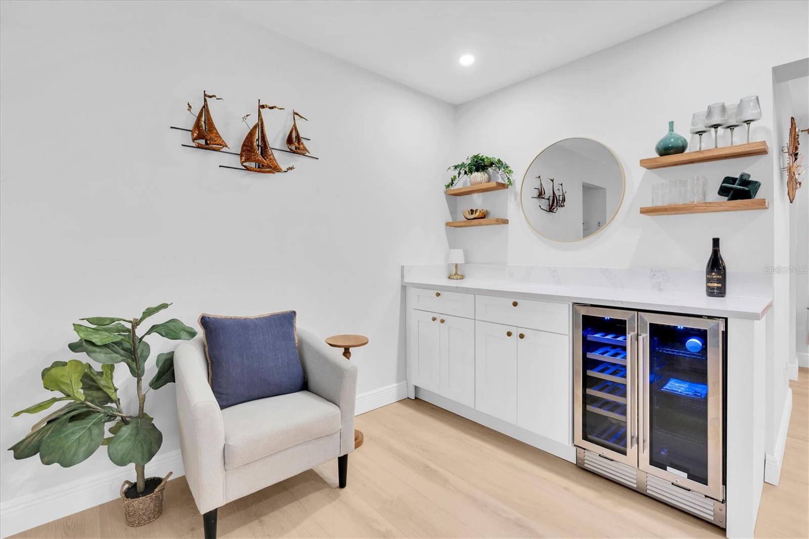 Dry Bar