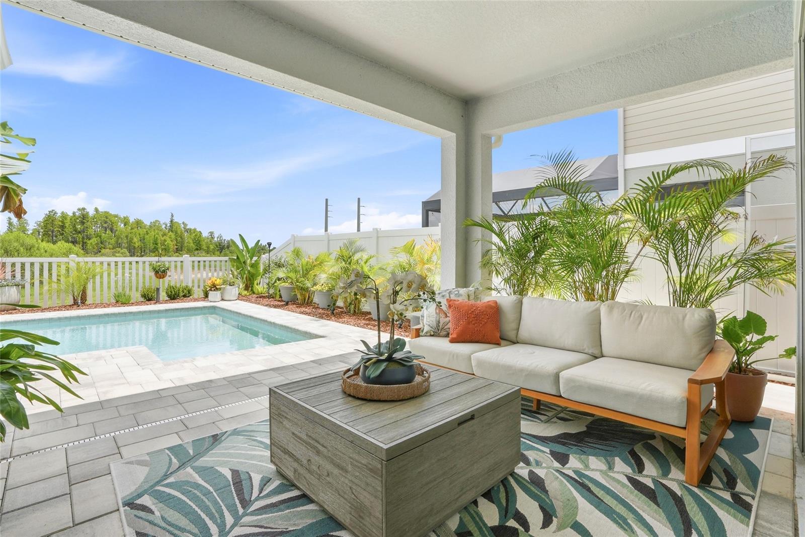 Loading: Outdoor Oasis