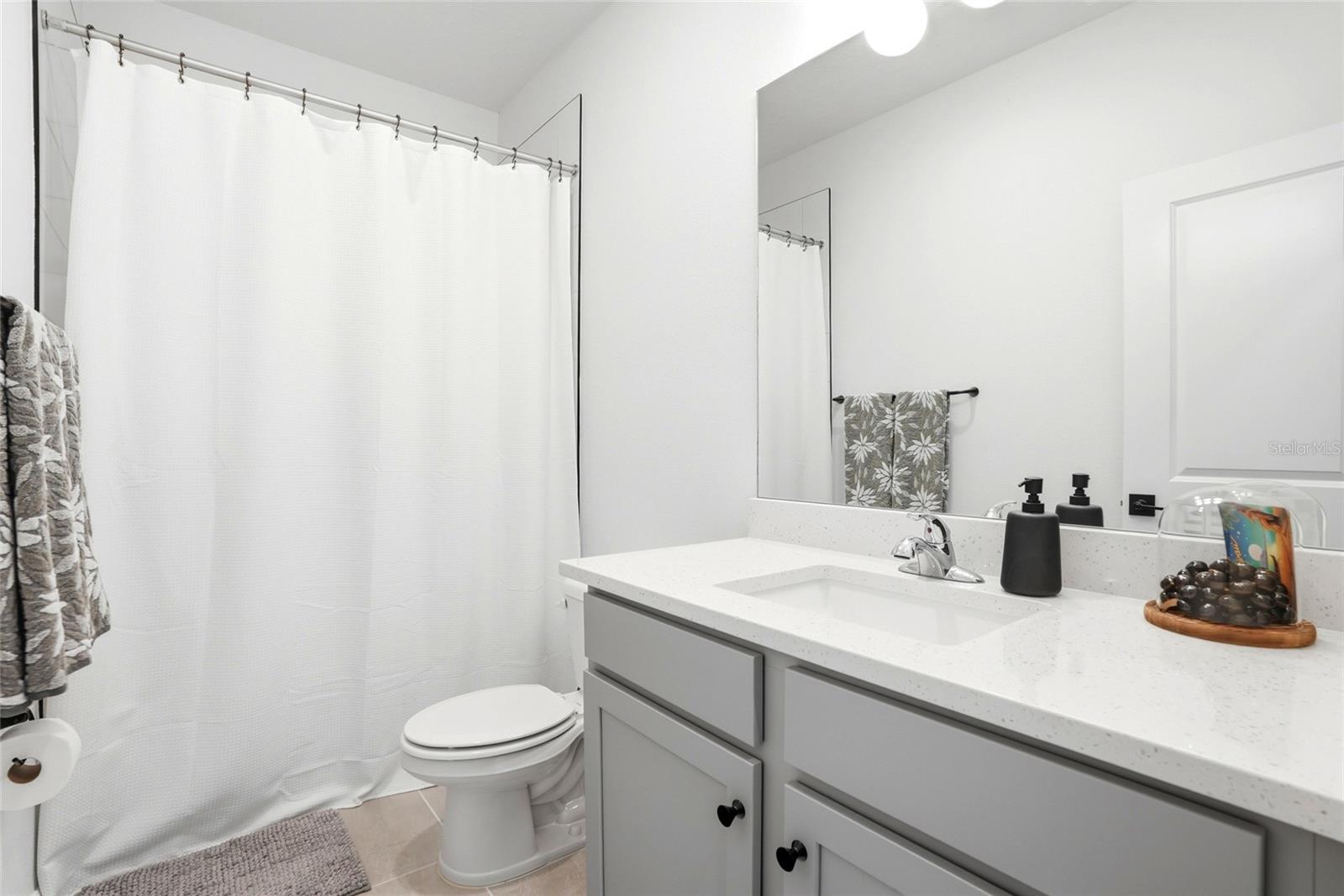 Upstairs Hall Bathroom