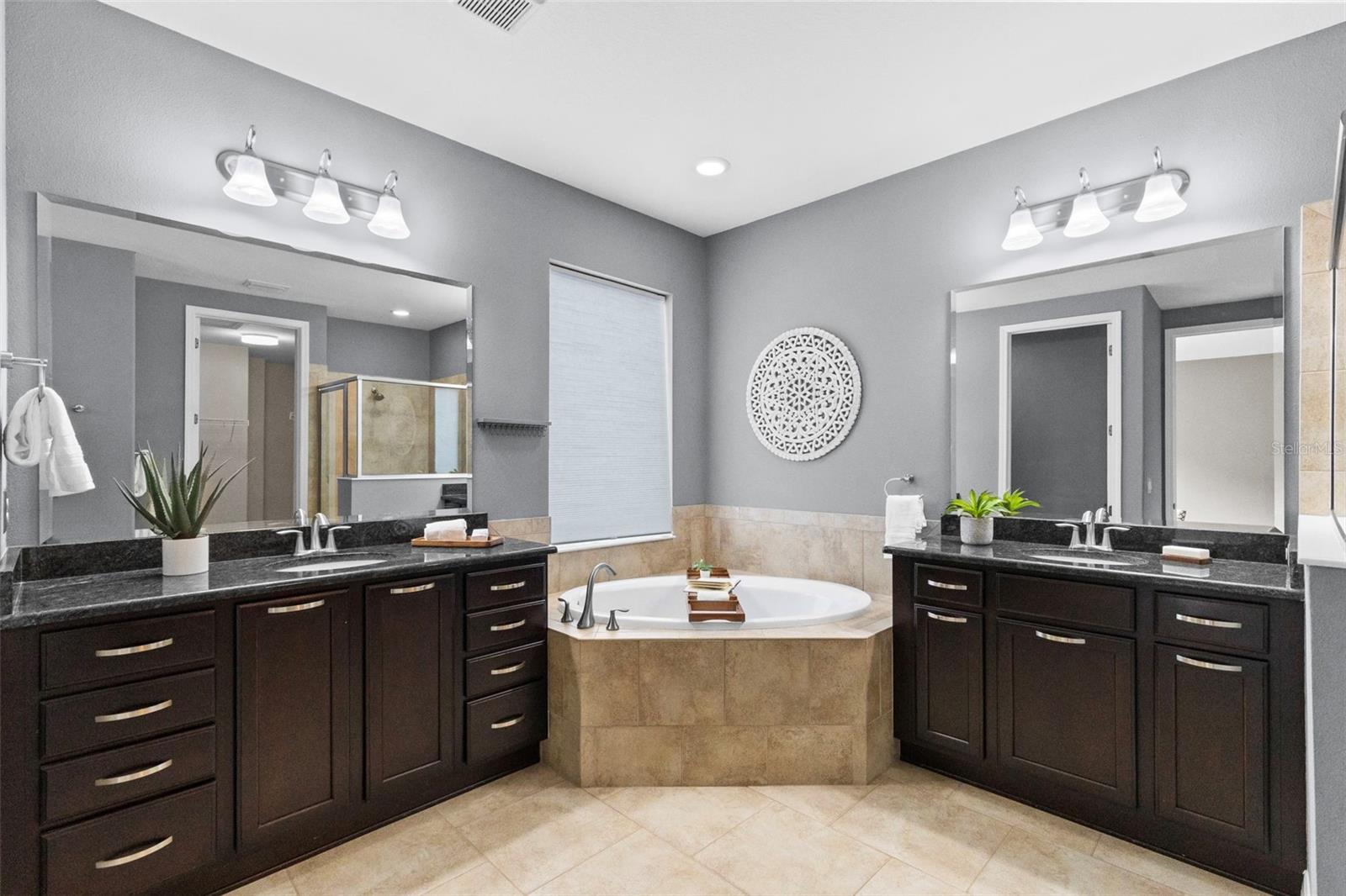 Primary En-Suite: Dual Vanities W/Granite Countertops