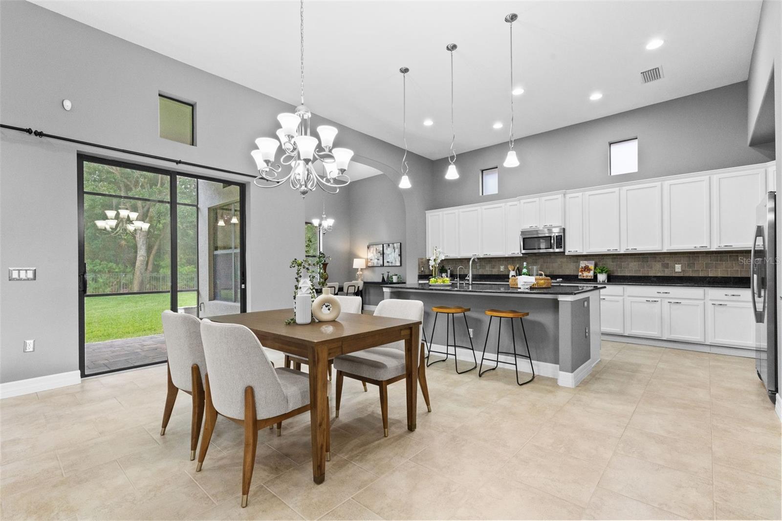 Kitchen dining room combo