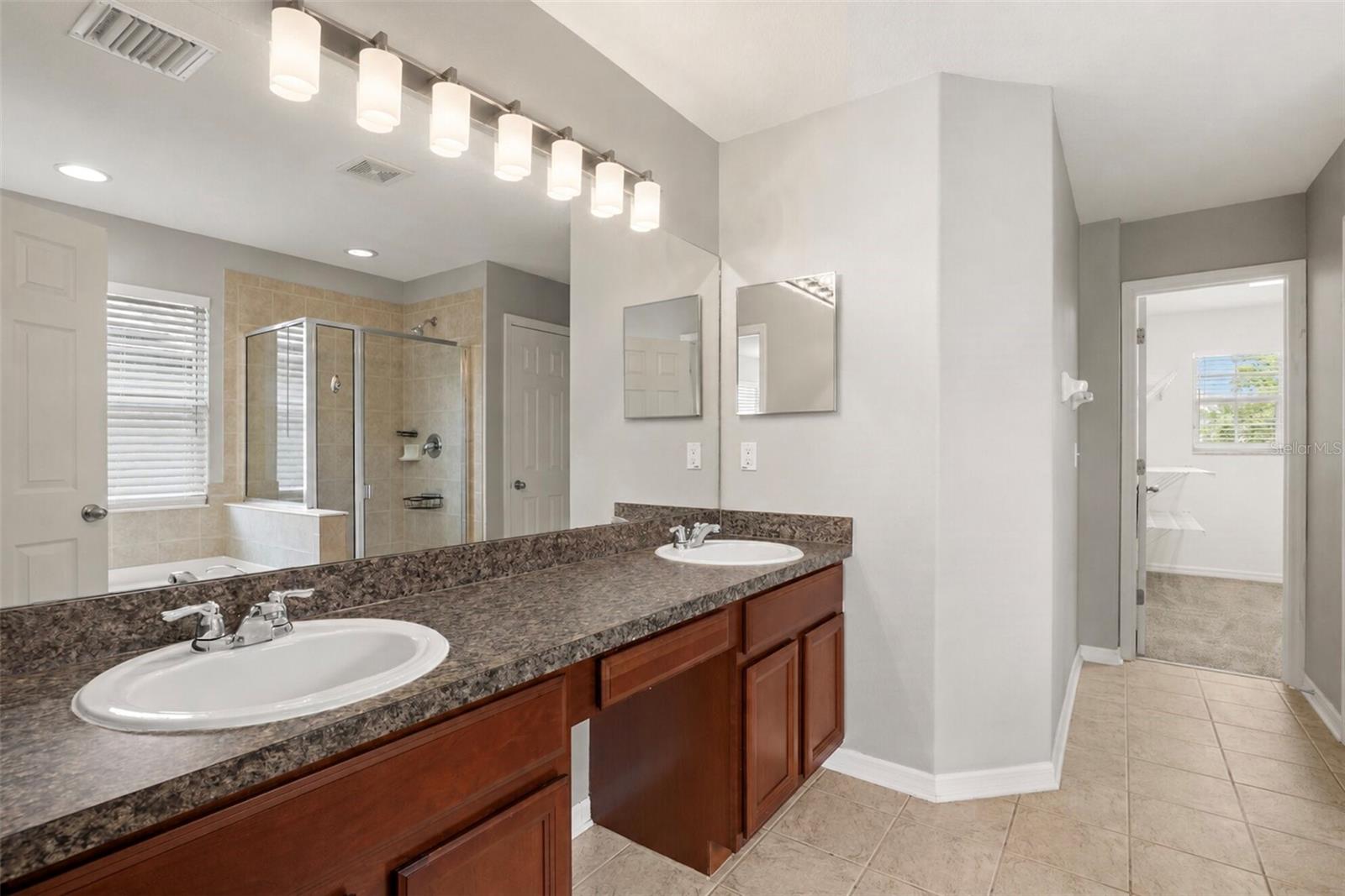 Primary En-Suite Bathroom