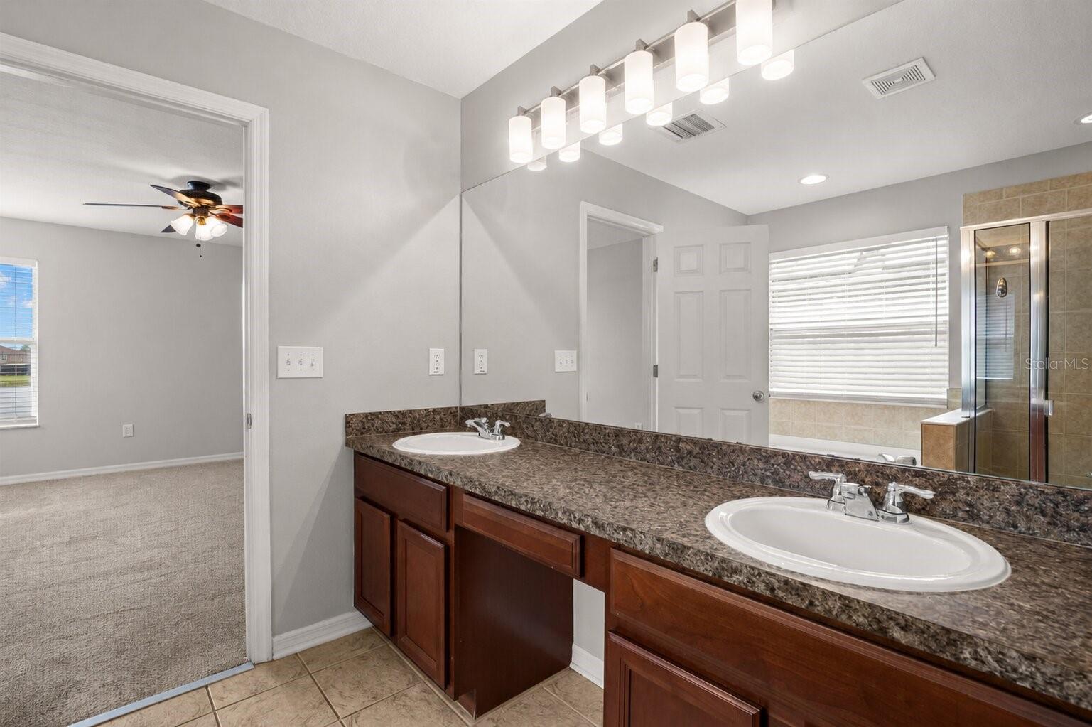 Primary En-Suite Bathroom