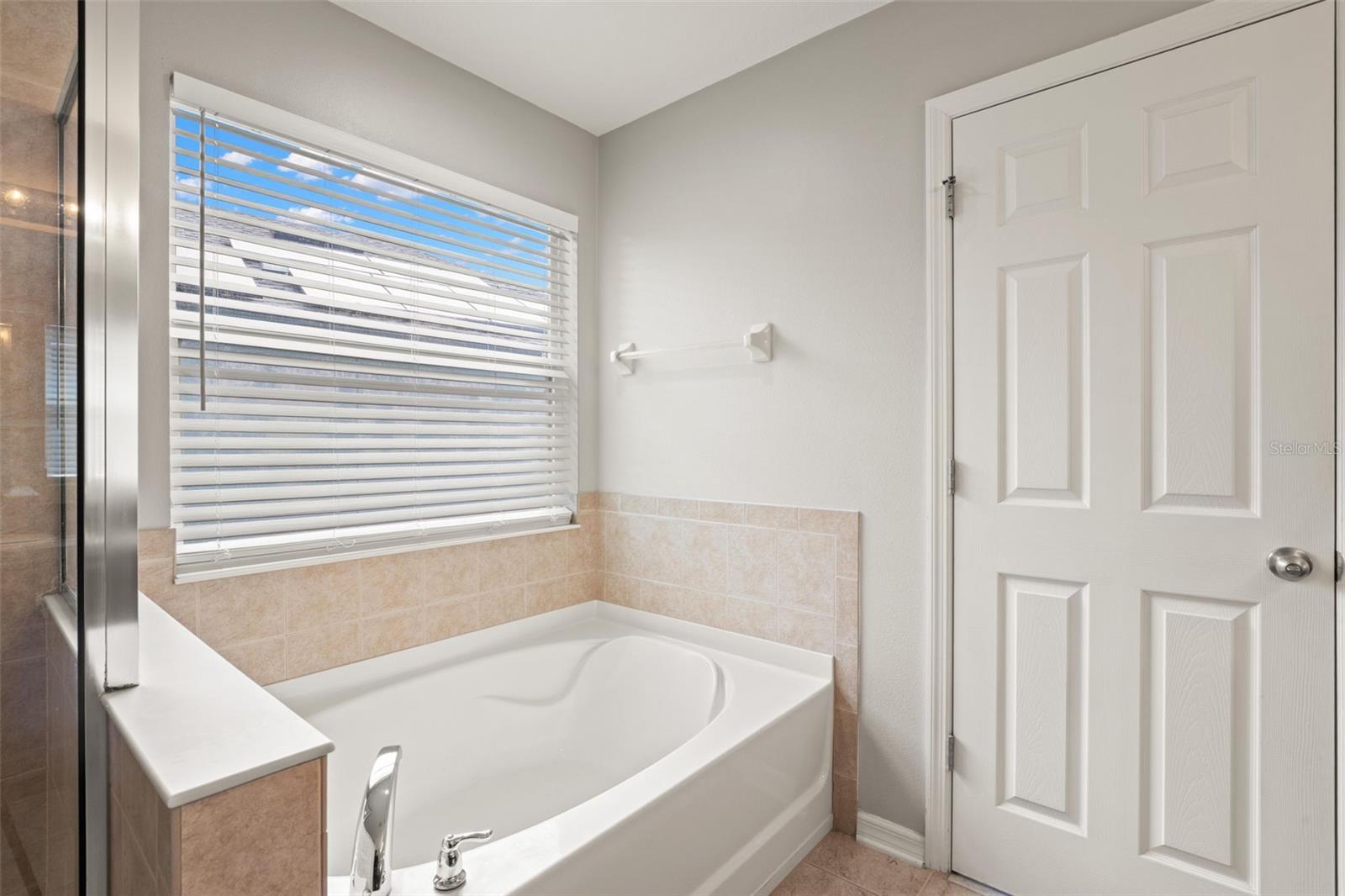 Primary En-Suite Bathroom