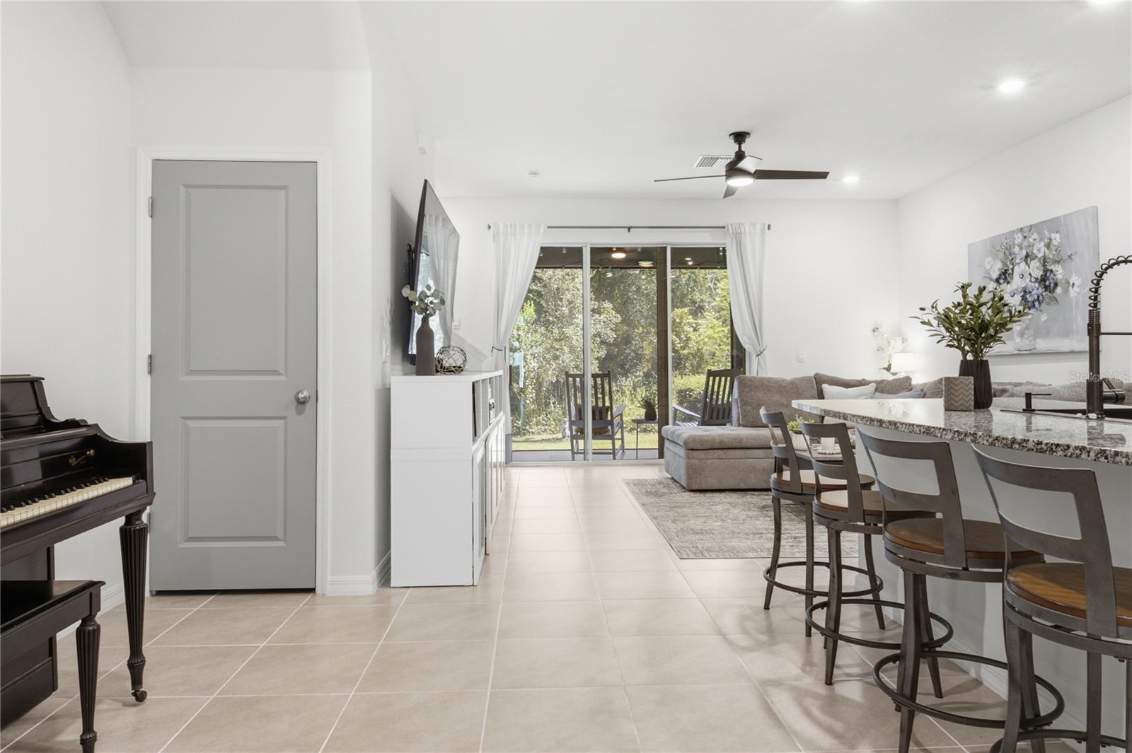 Dining/Flex Space