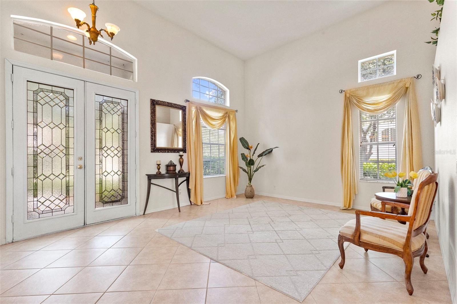 Interior Entryway/Family Room