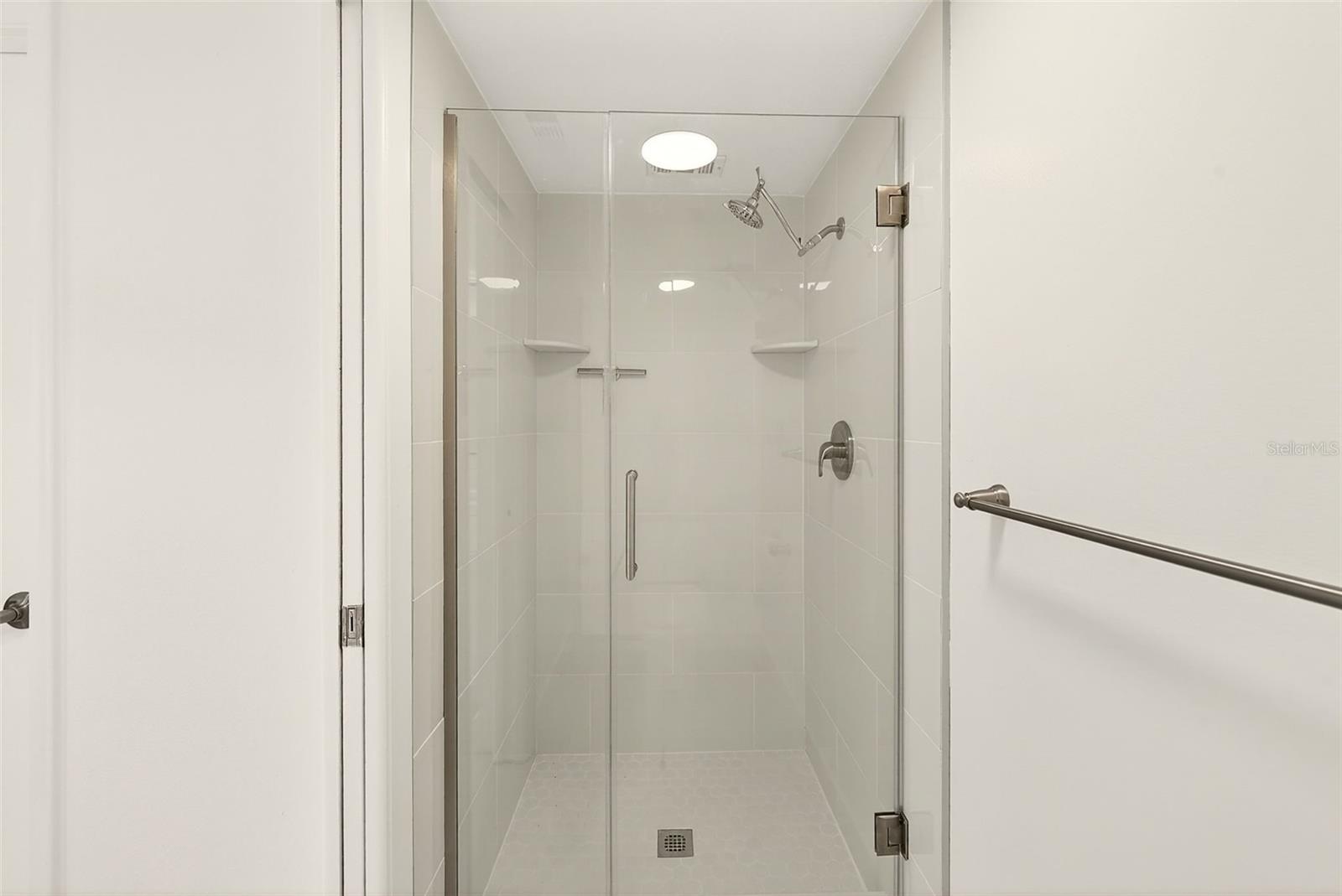 En suite shower