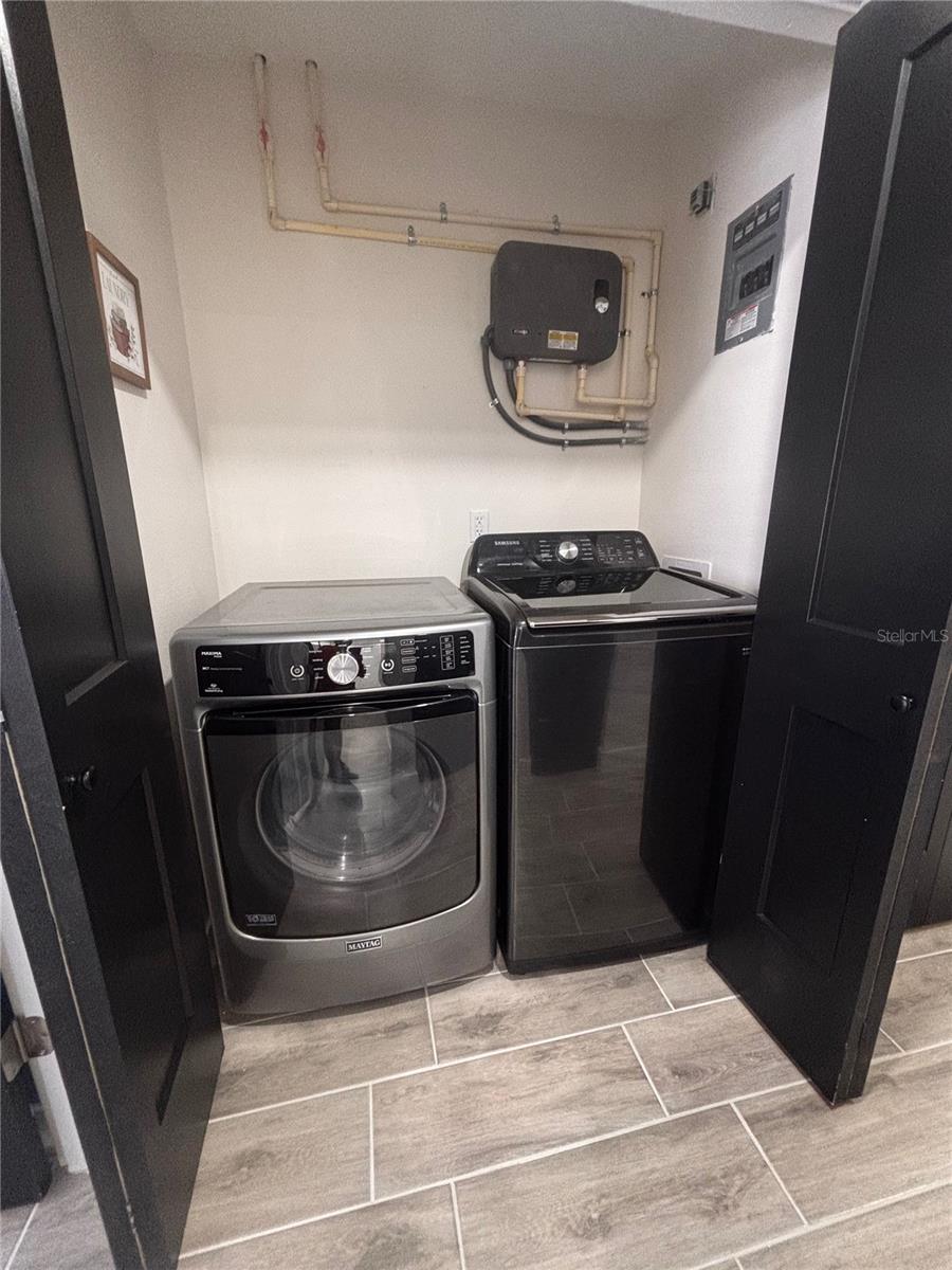 Laundry room / Tankless water heater