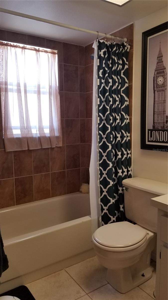 Guest bathroom tub  shower combo