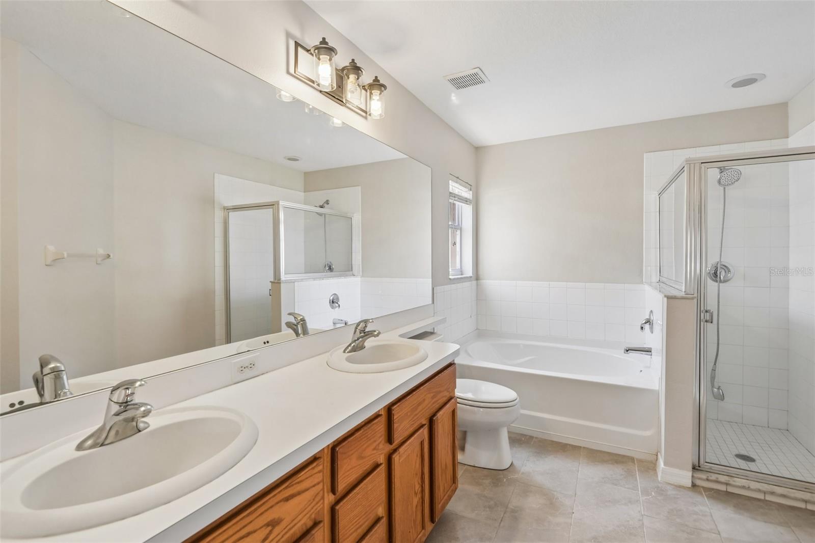 Primary En Suite Bathroom