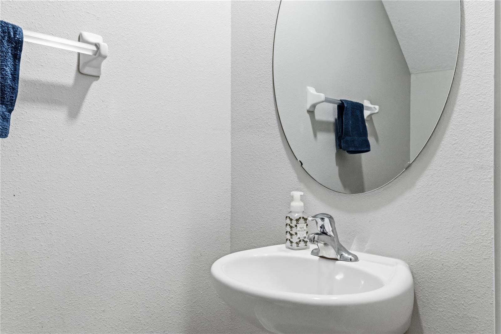 Half bath pedestal sink
