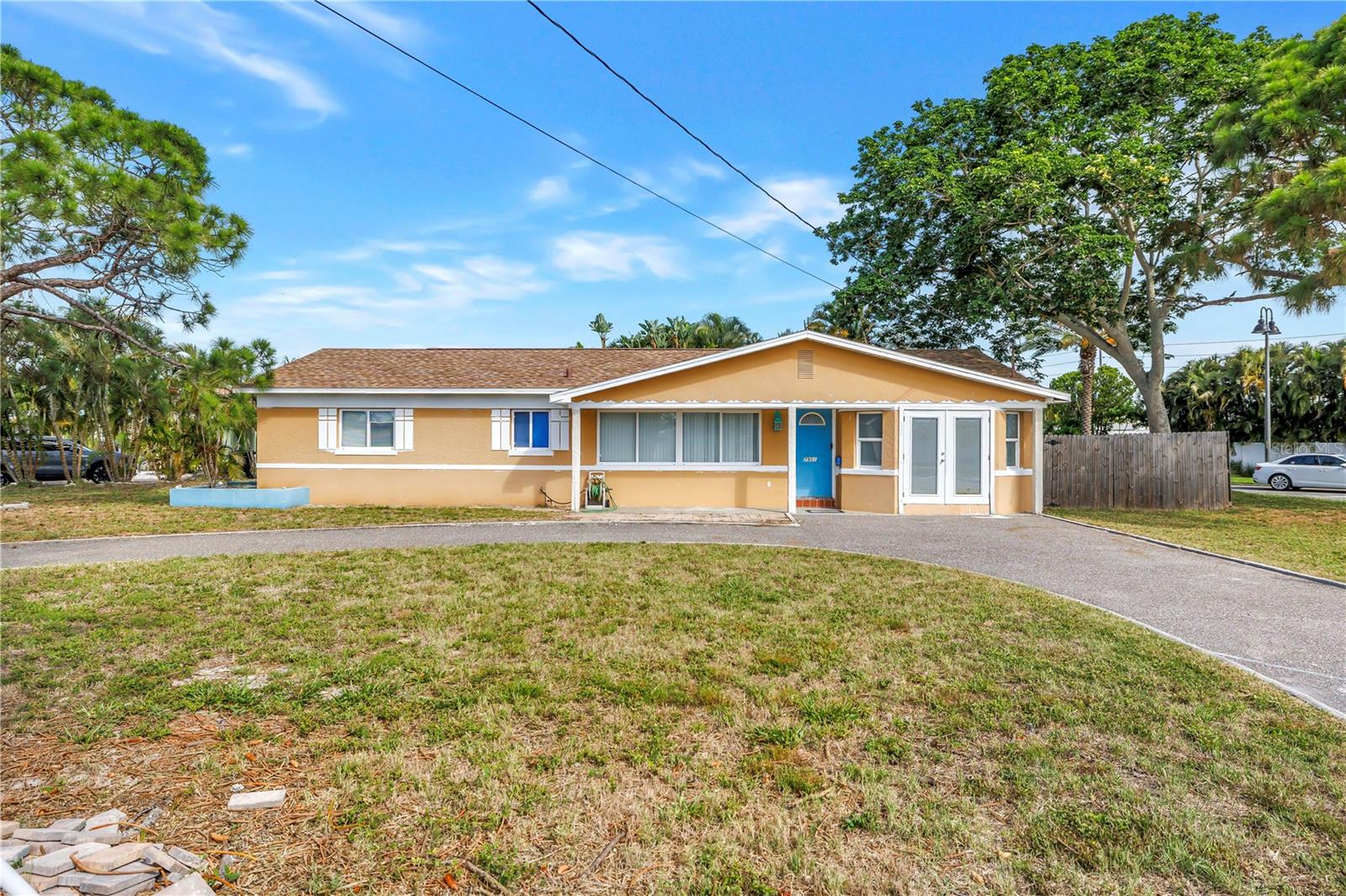 TB8517212