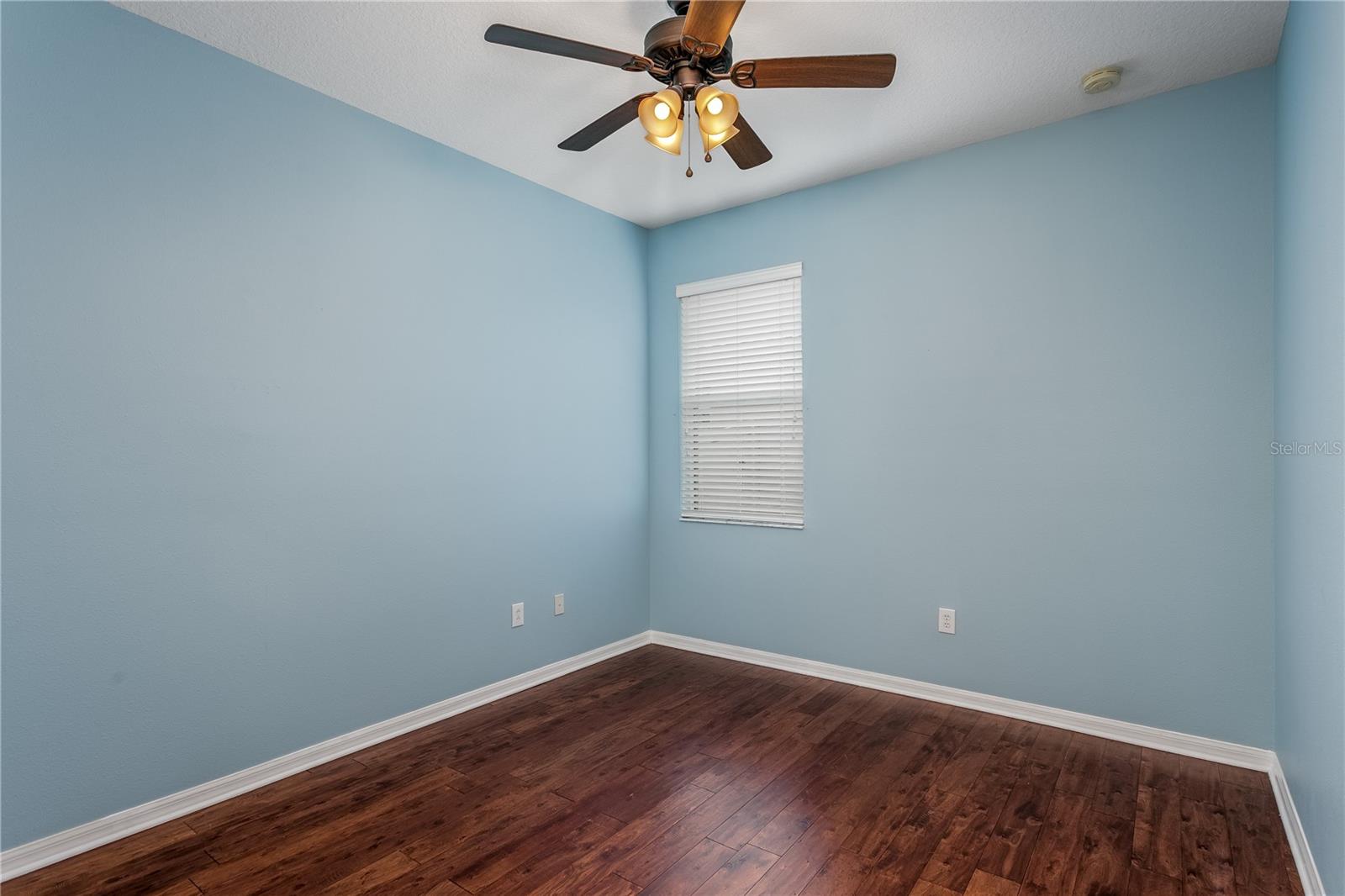 Guest bedroom 2