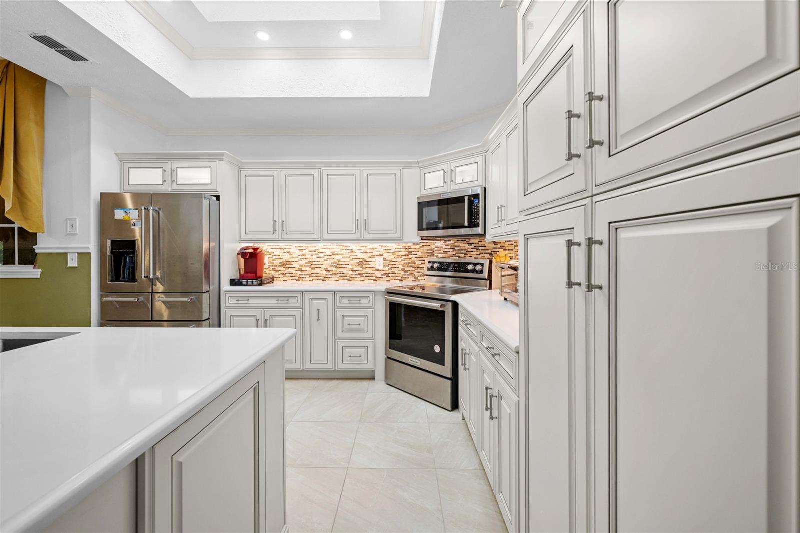 New Kitchen Aide custom with slide out shelves and dual cutlery drawer