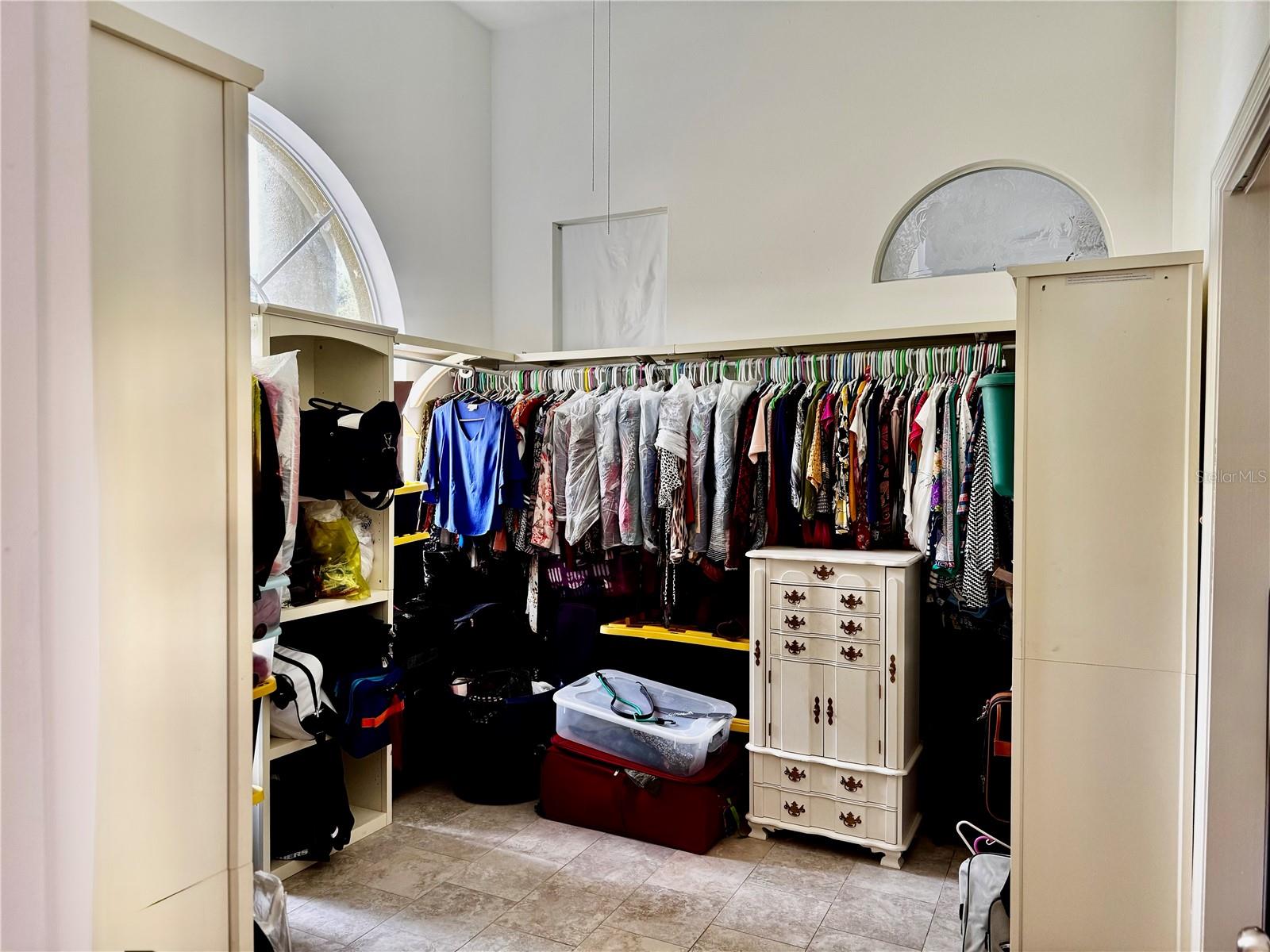 Flex room used as Walk in closet