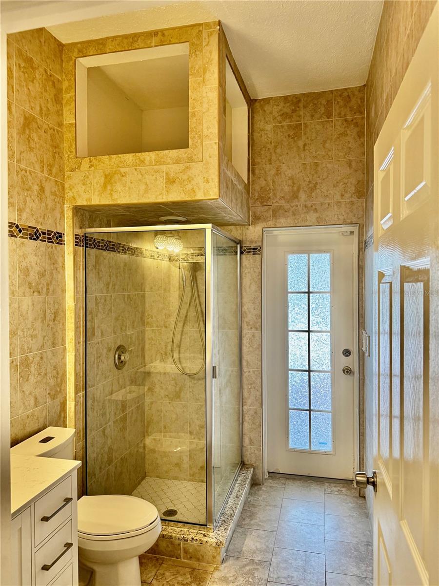 Pool access Bath