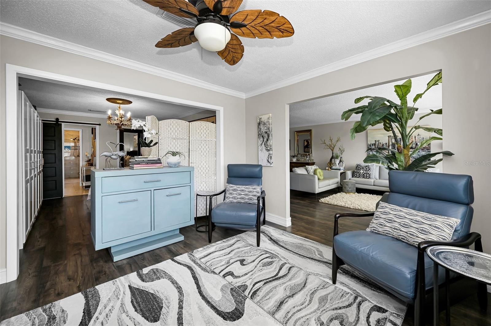 Flex space CAN open to  master bedroom
