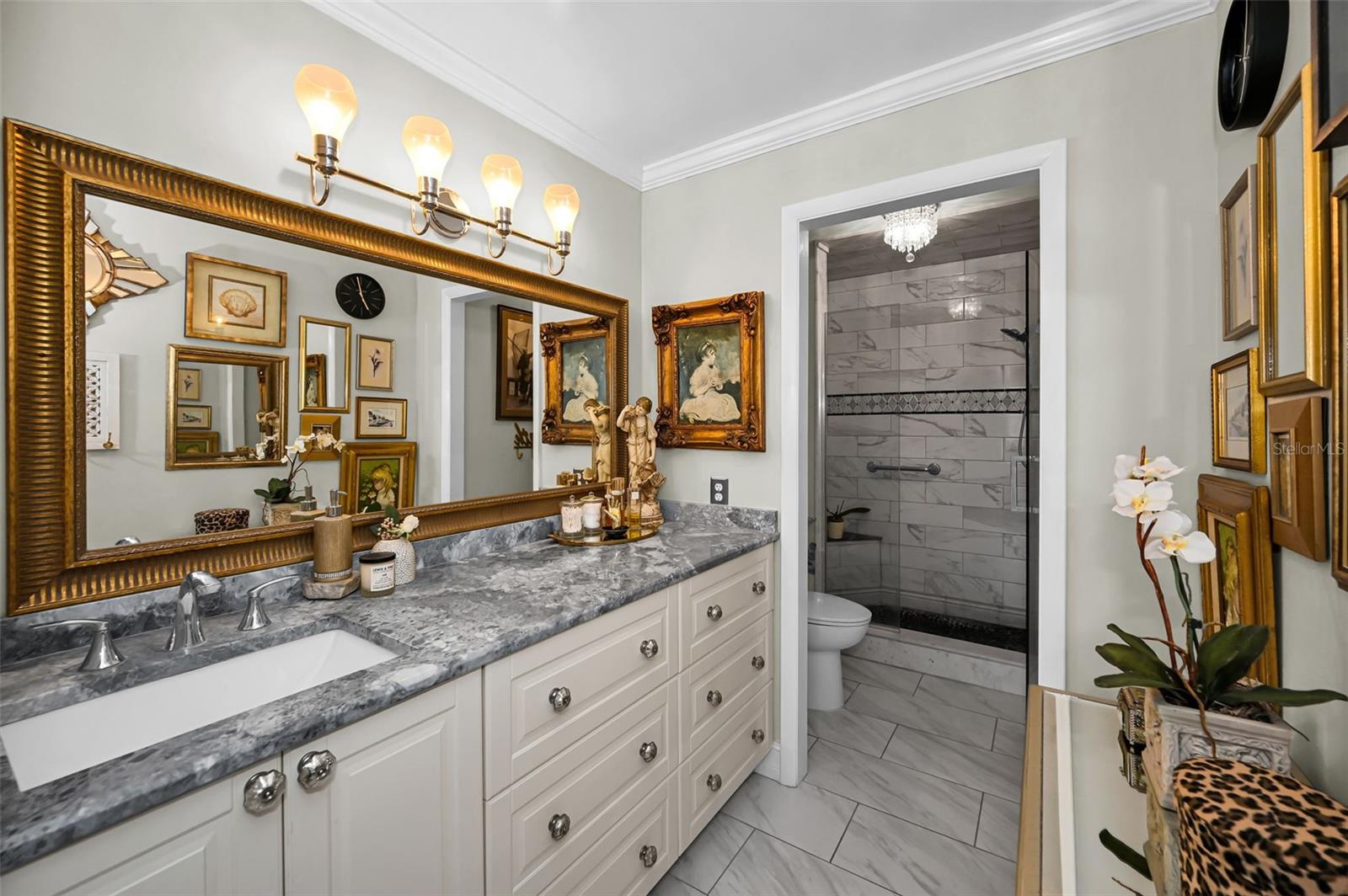 Primary vanity