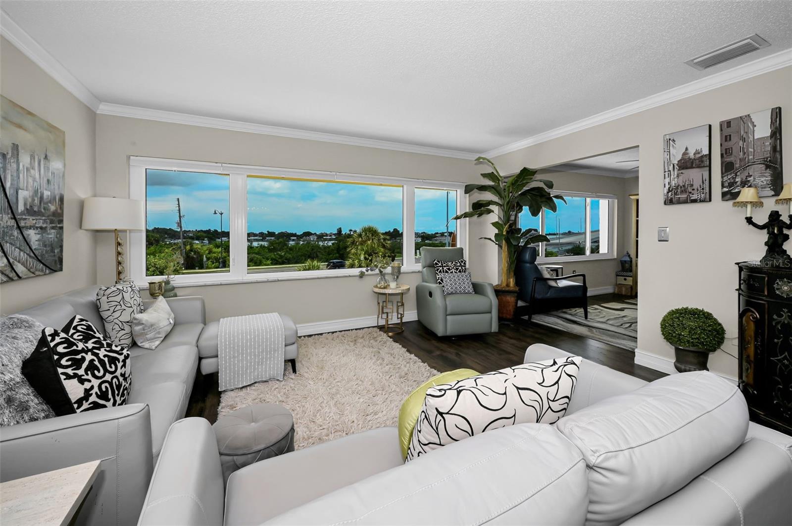 Spacious living area