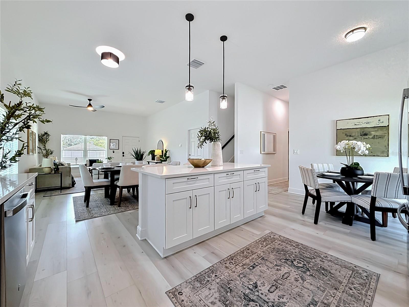 TB8517319