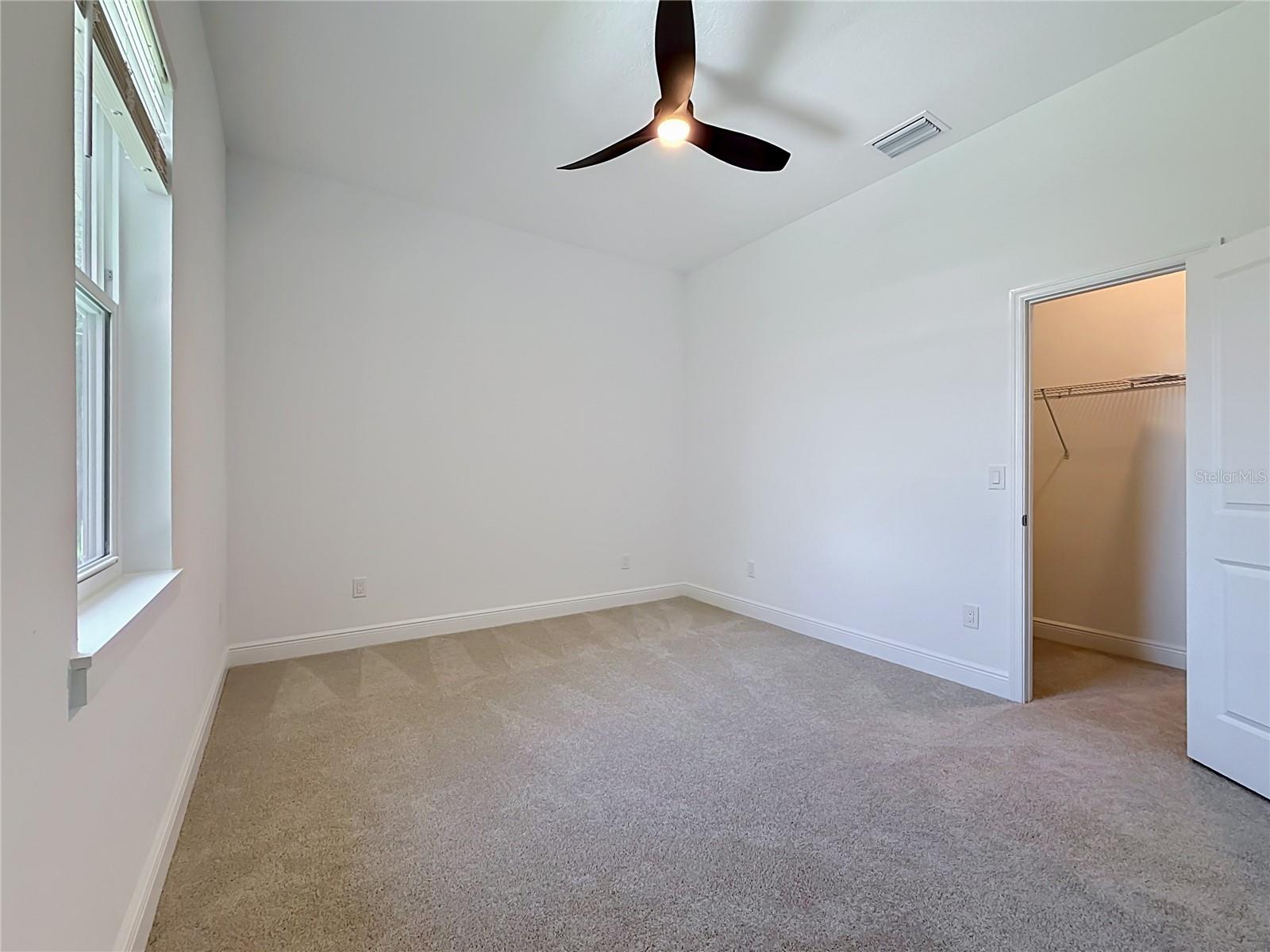 TB8517319