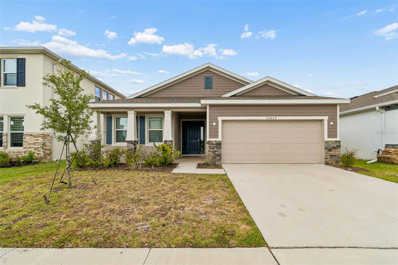 TB8517335