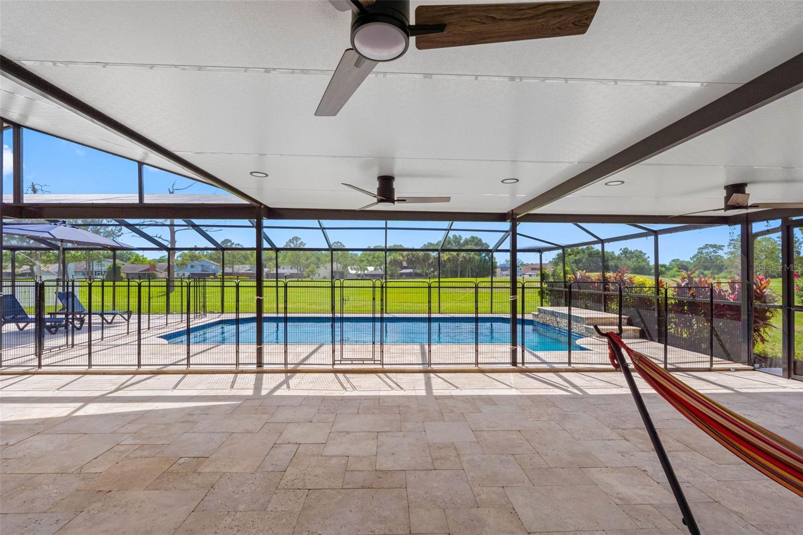 TB8517337