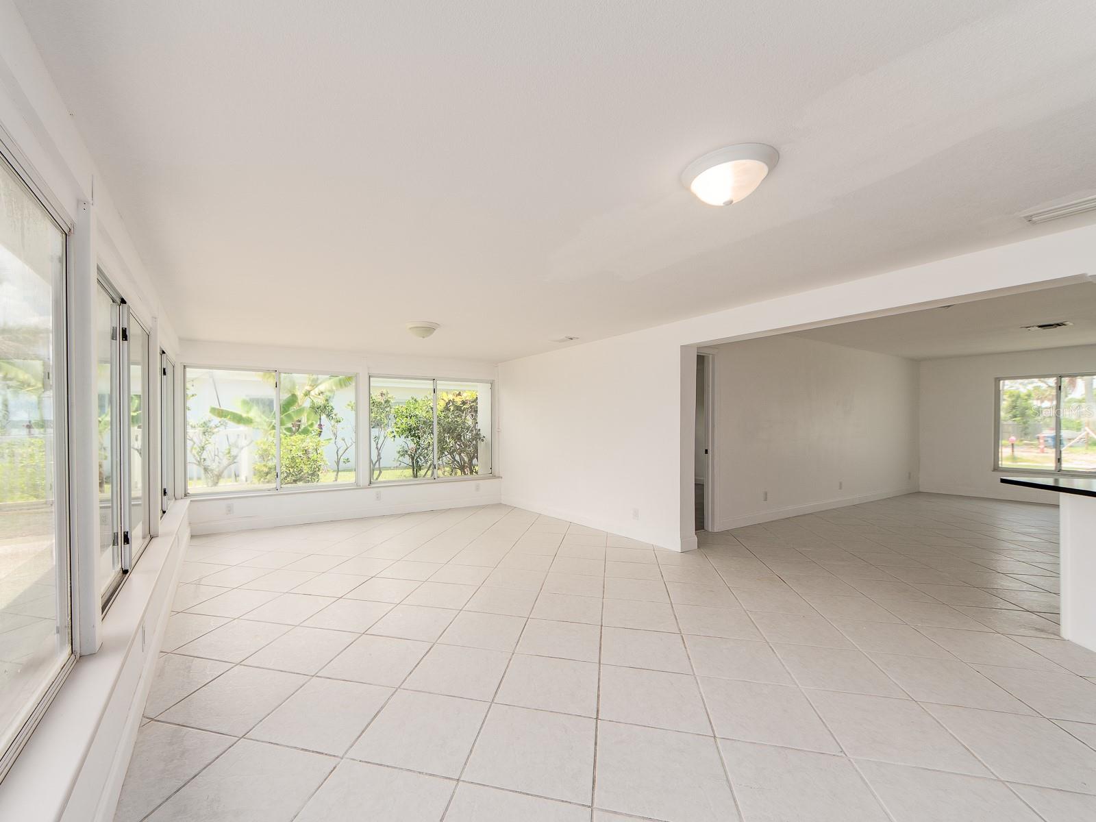Large spacious family room