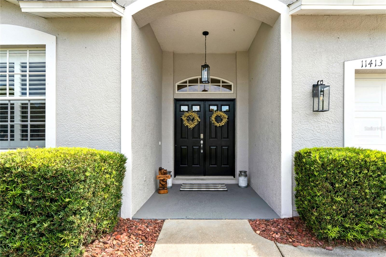 DRAMATIC DOUBLE DOOR ENTRY