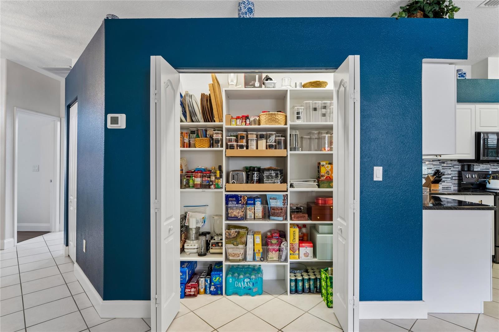 KITCHEN PANTRY