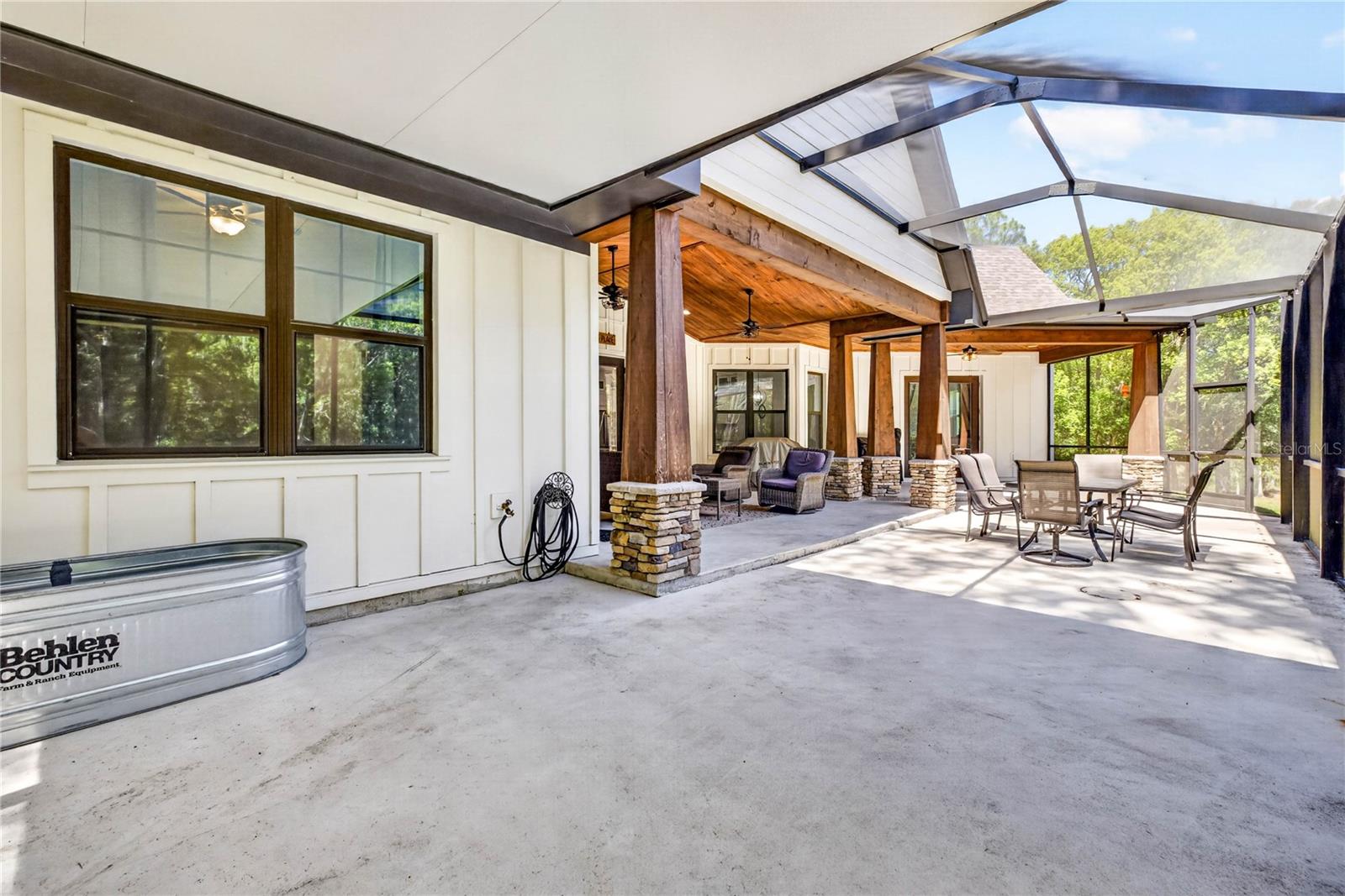 Large Screened Patio
