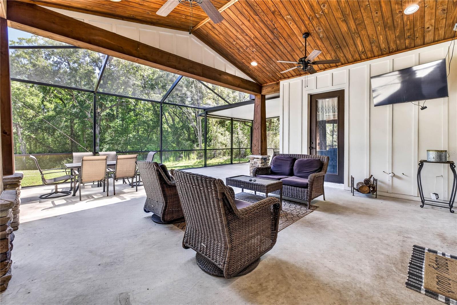 Large Screened Patio