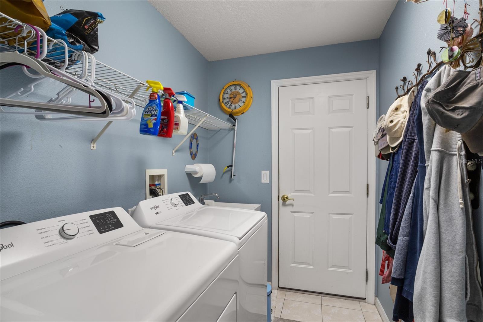 TB8517371