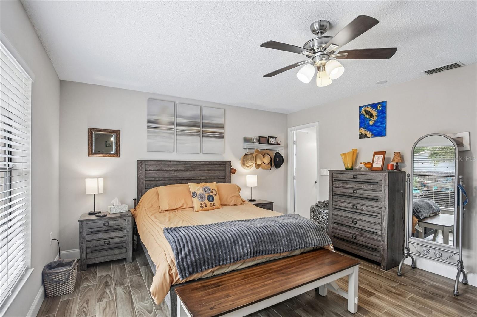 Masterbedroom