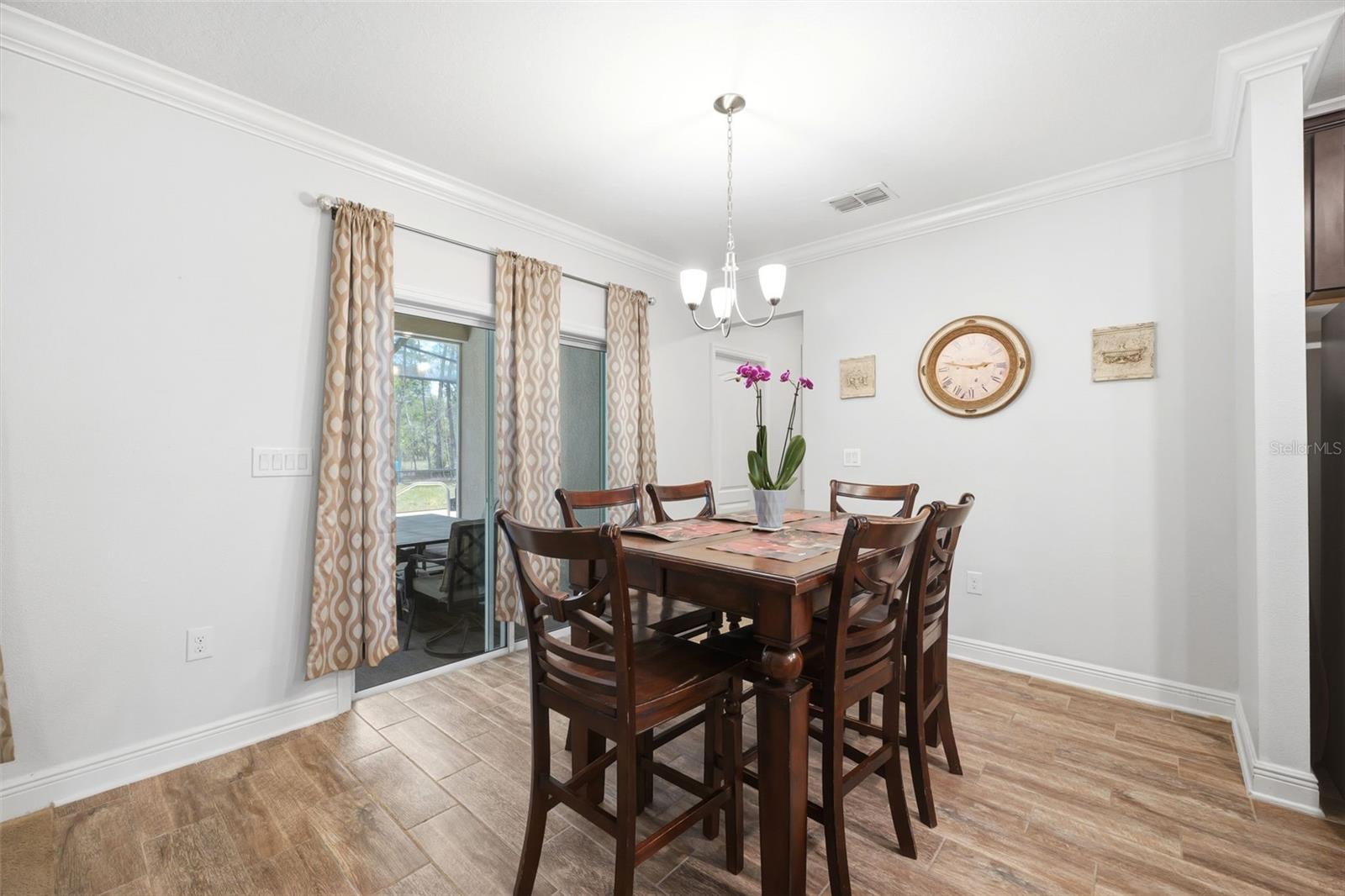 Kitchen nook!