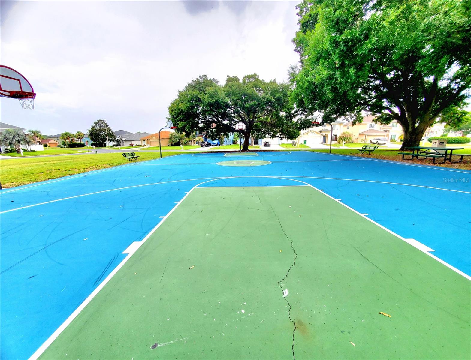 BASKETBALL COURT