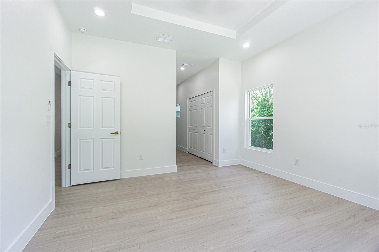 TB8517507