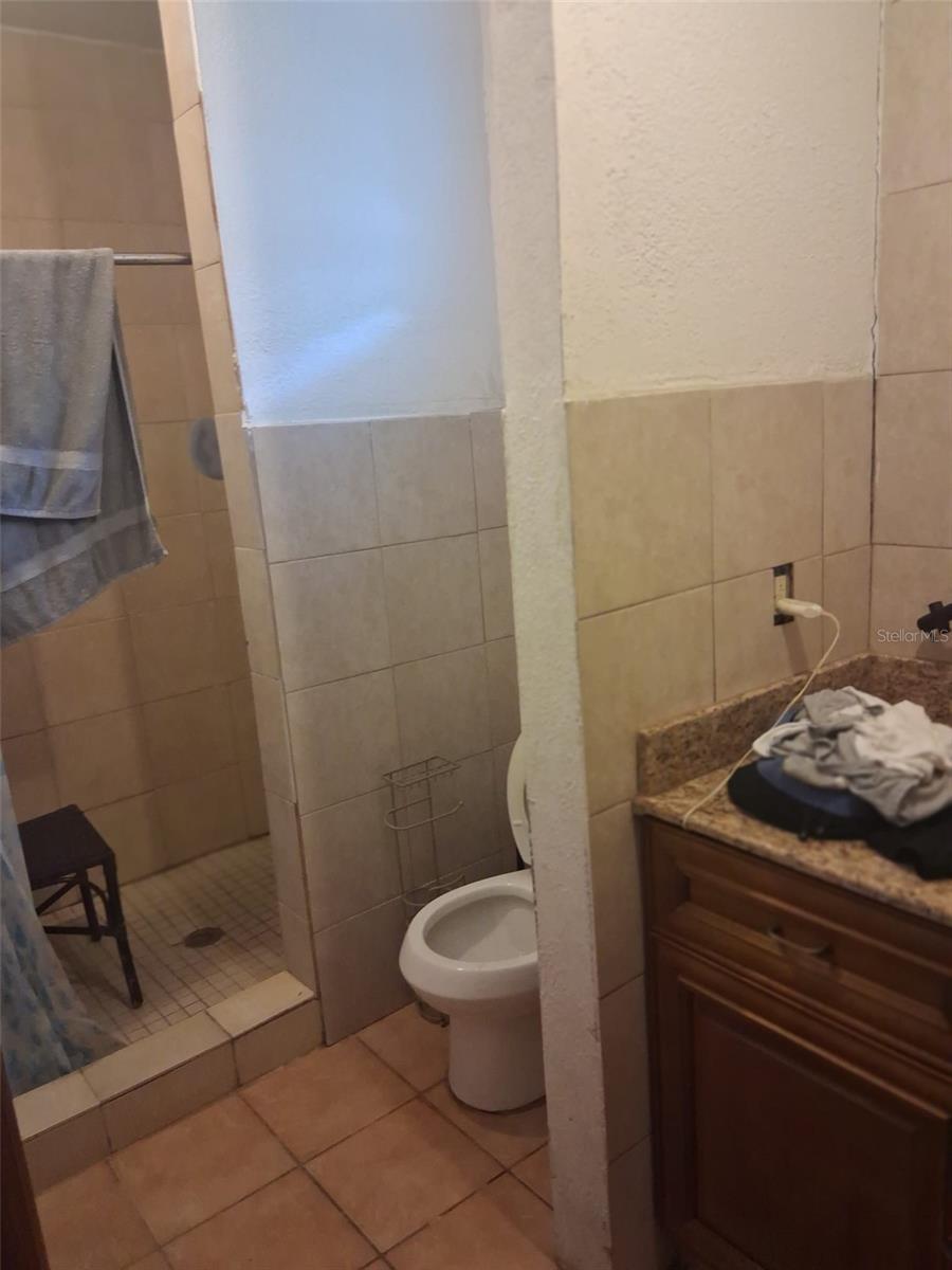 TB8517625