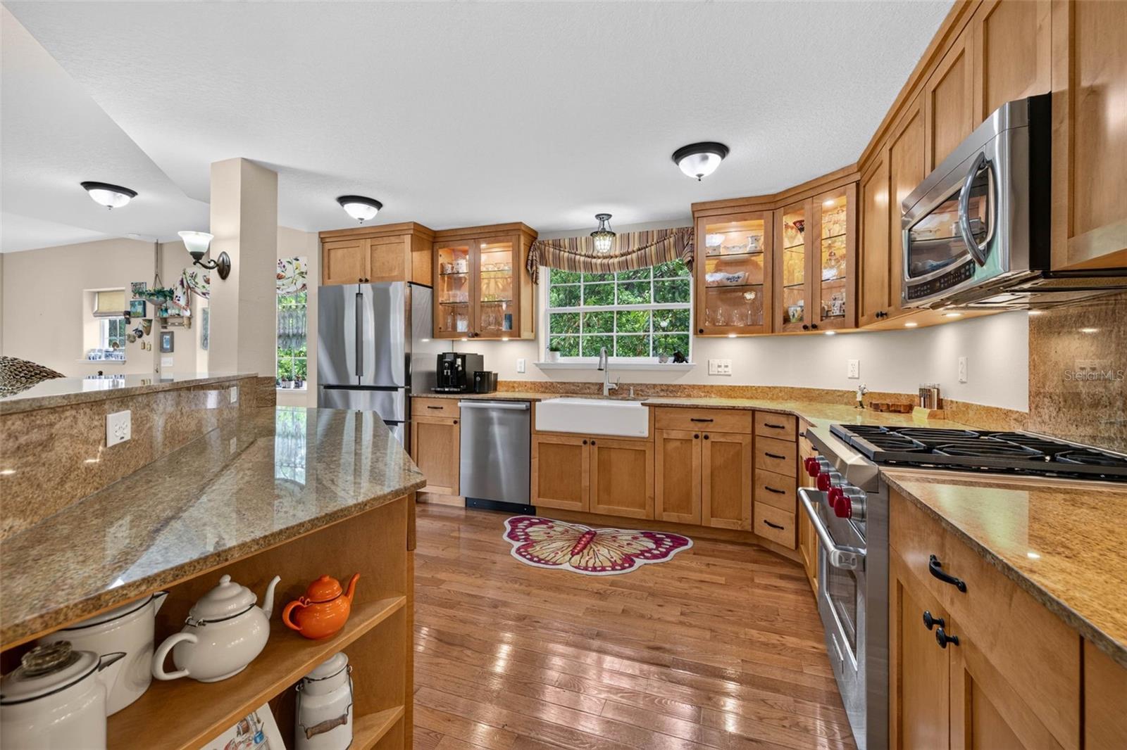 Ample Cabinet Space