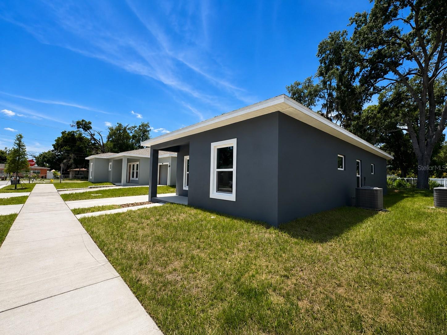 TB8517723