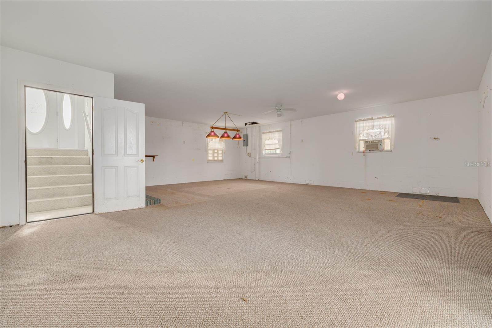 BONUS ROOM (ground level - not included in living Sq/Ft)