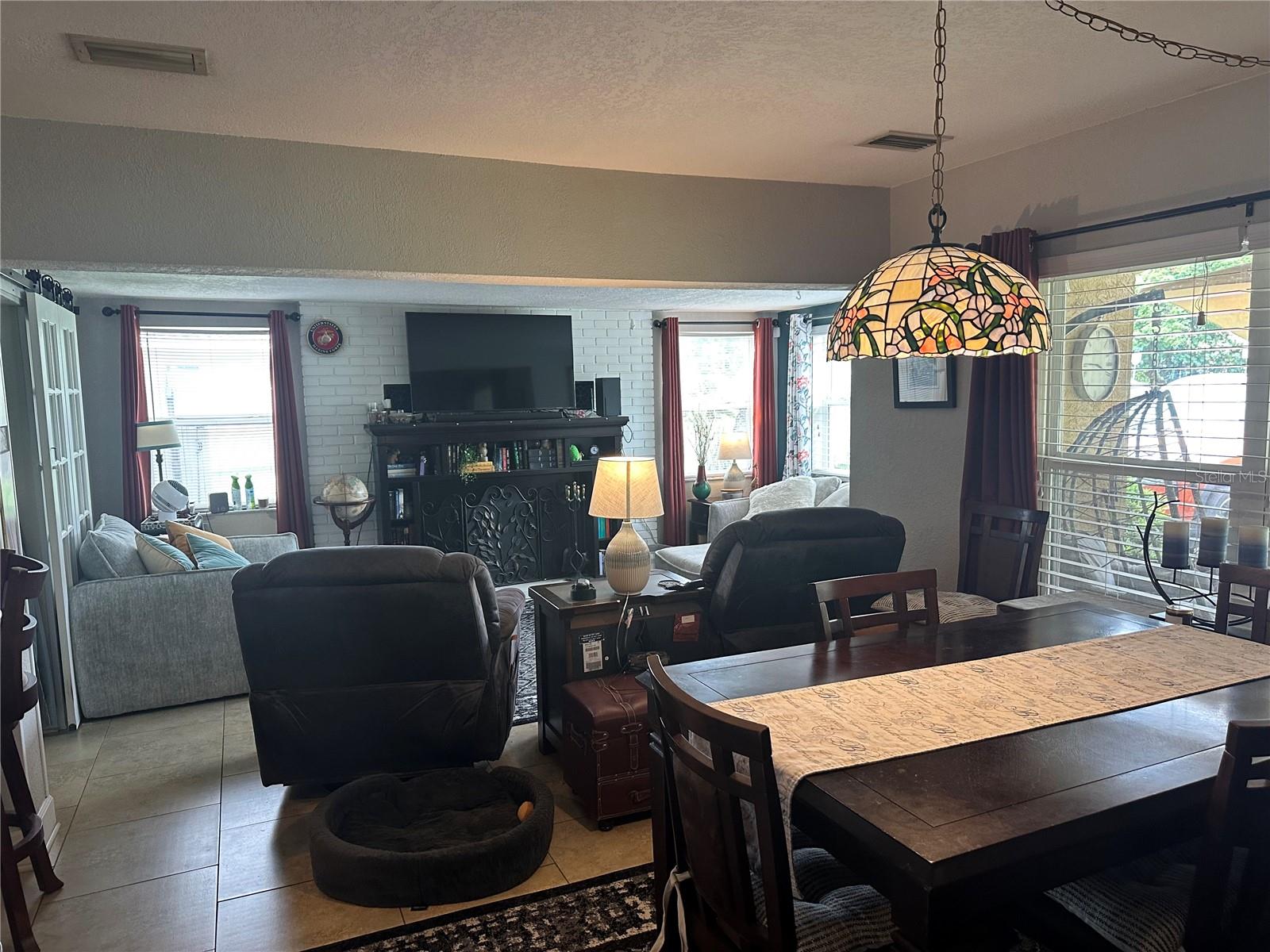 Combo Grand/Dinning Room