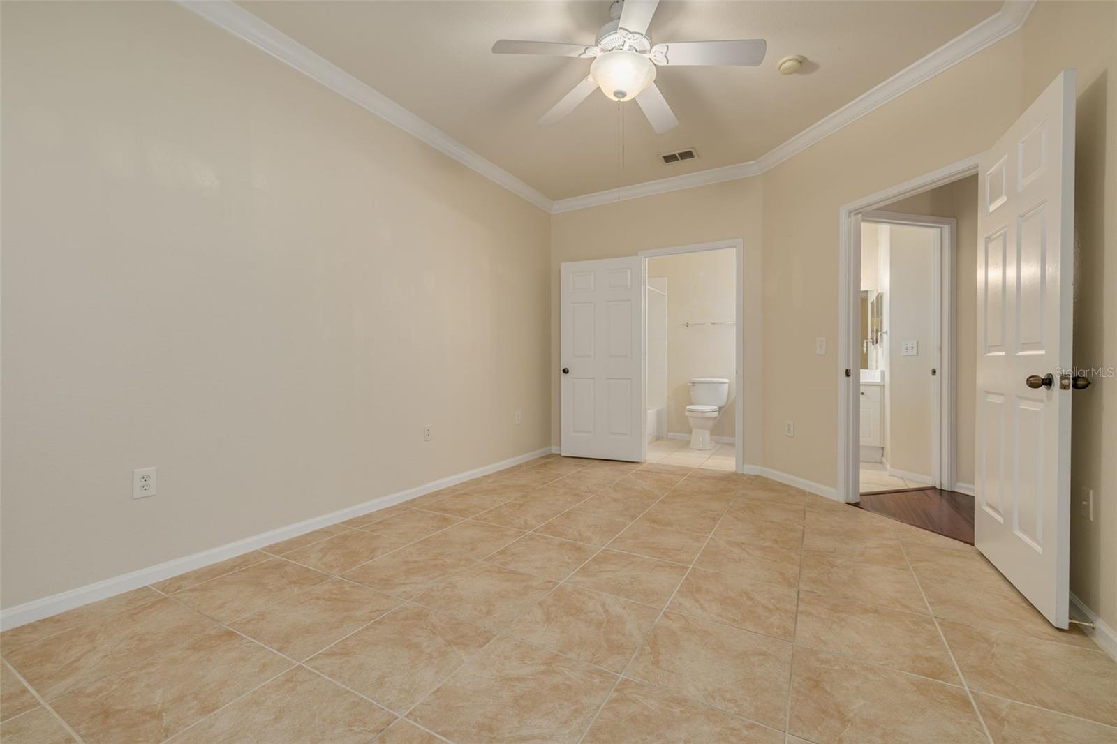2nd Bedroom with 2nd Guest bathroom