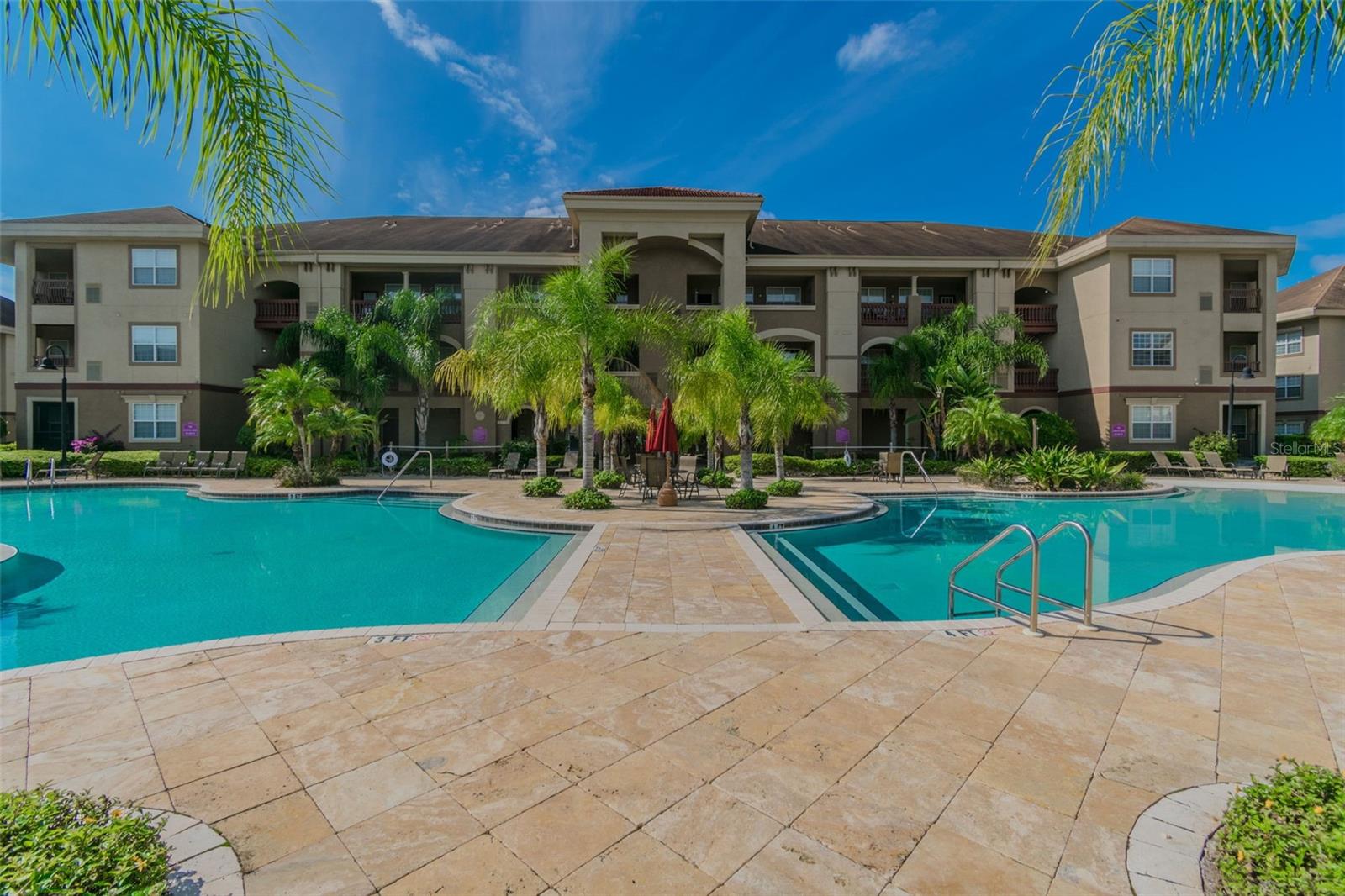 TB8517819
