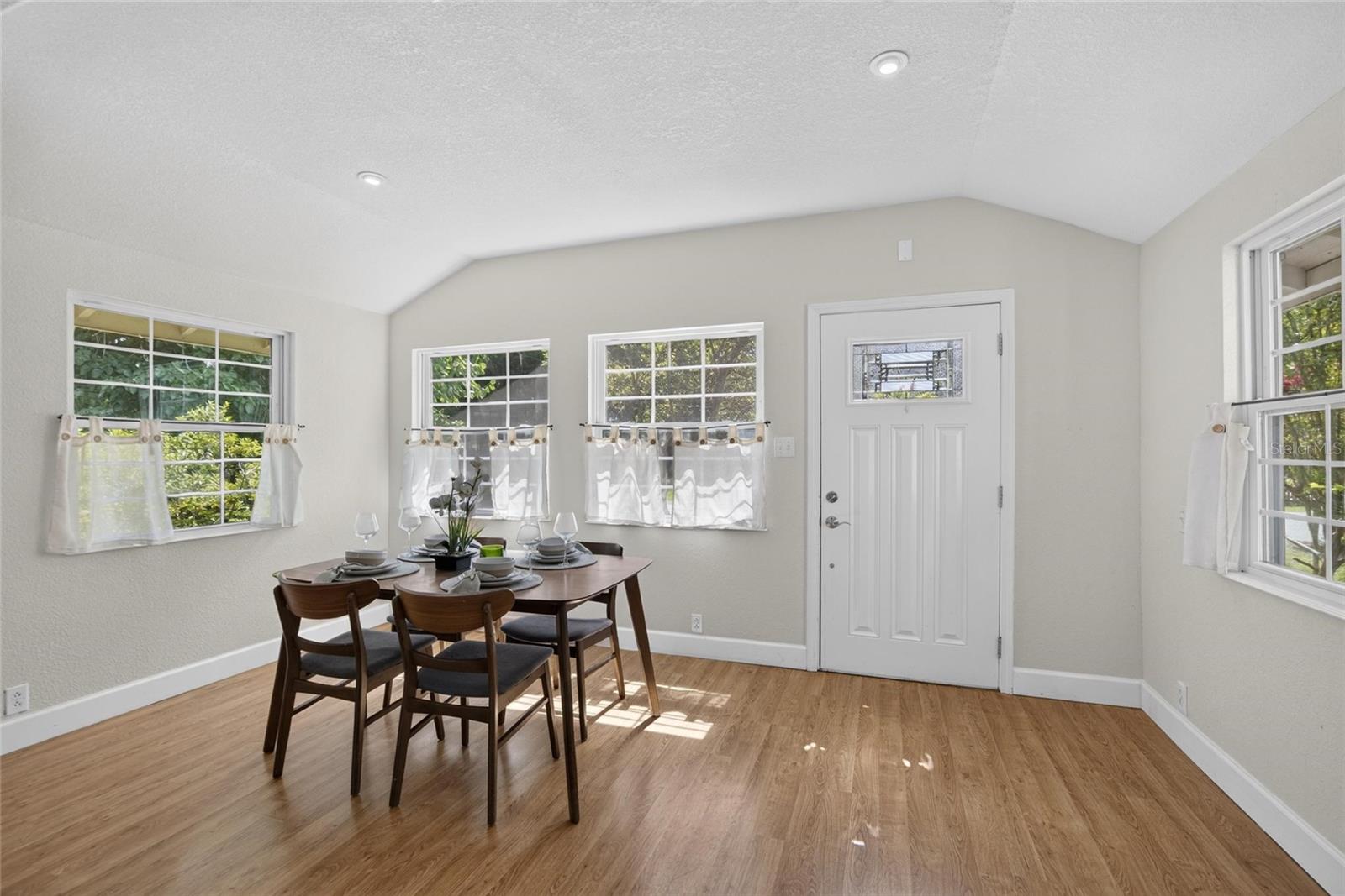 Living Room/Dining Room Combo