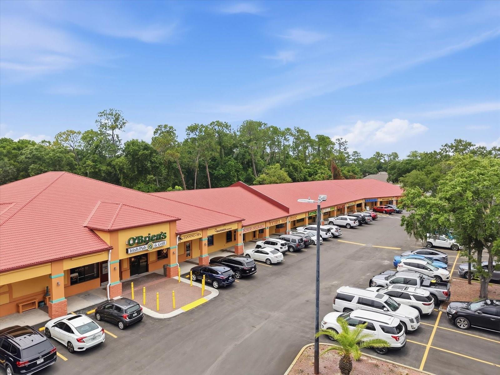 Nearby Shopping and Dining