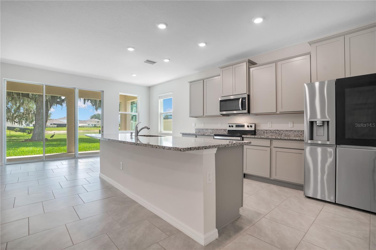 Kitchen/Breakfast Area