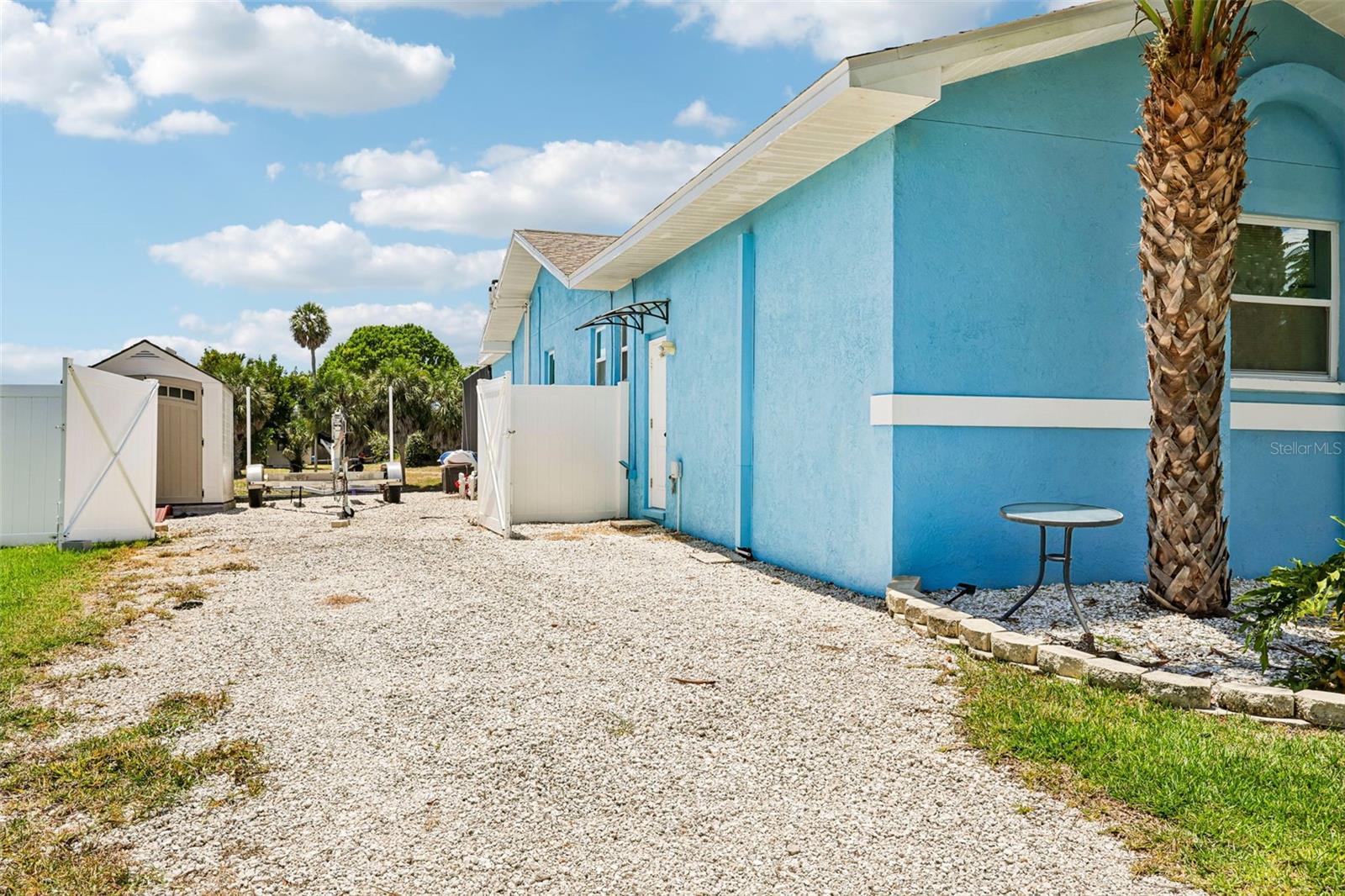 driveway leads all the way to the water