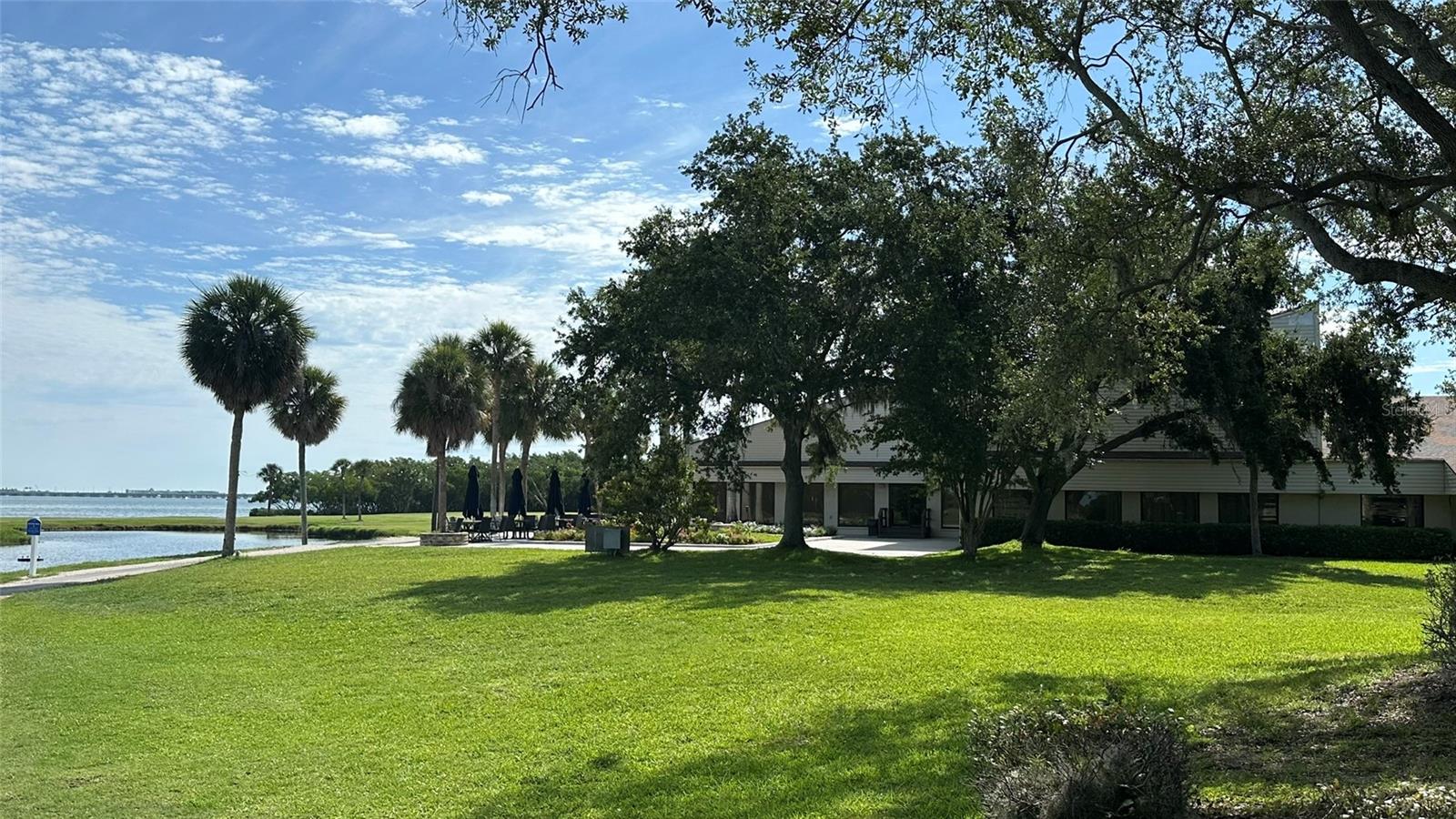 Other Waterfront Golfcourse views.